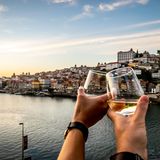 Porto, Portugal  Die Stadt in Portugals Norden steht seit jeher in Lissabons Schatten und wird von Touristen häufig übersehen. Dabei ist die kleine Schwester der Hauptstadt nicht nur aus kulinarischer Sicht ein absoluter Hotspot. Hier experimentieren Jungköche mit der traditionellen Küche und frischen Akzenten, die die Hausmannskost leicht und modern macht. 