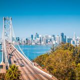 Oakland, Kalifornien  Die kleine Schwester von San Francisco avanciert gerade zur dynamischsten Food-Stadt der USA - und das vor allem wegen ihrer Köche. Die erzählen durch ihr Essen ihre Geschichte. Einst wurden Oakland die Attribute "zu arm und zu schwarz" zugeschrieben. Die Community hat aber immer zusammengehalten - und drückt sich jetzt über ihre außergewöhnliche Küche aus.