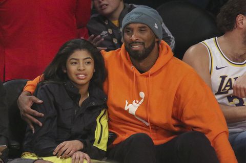 Gianna "Gigi" Bryant und ihr Vater Kobe Bryant bei einem Basketball-Spiel