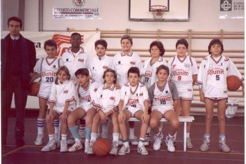 Kobe Bryant mit seinem Jugendteam in Reggio Emilia