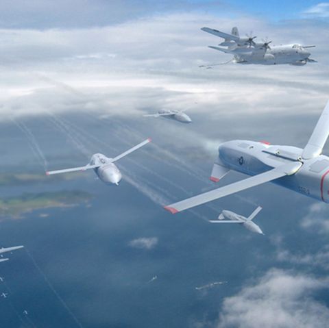 Ziel des Projektes ist es, einen ganzen Drohnenschwarm von der C-130 A aus zu starten und die Drohnen wieder an Bord zu holen.