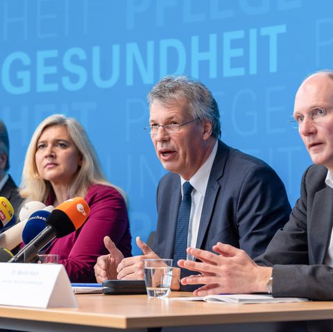 Pressekonferenz im bayerischen Staatsministerium für Gesundheit und Pflege