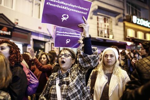 Türkei: Frauen protestieren gegen Gesetz
