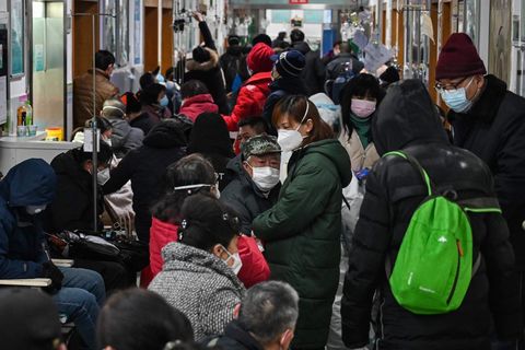Coronavirus: Überfülltes Krankenhaus in Wuhan