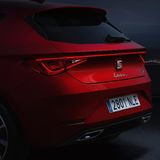 Ein LED-Lichtband zieht sich über das ganze Heck des neuen Seat Leon