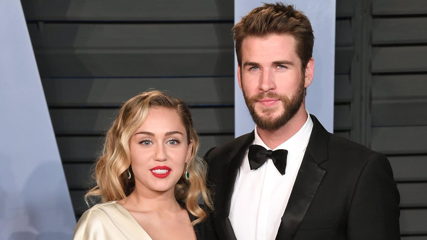 Miley Cyrus und Liam Hemsworth bei der Vanity Fair Oscar Party