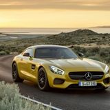 Mercedes lässt im Super-Bowl-Werbespot einen Hasen im Wettlauf gegen eine Schildkröte antreten. Das Reptil gewinnt dank eines Me