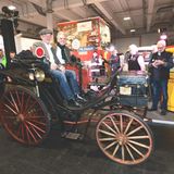 Benz Victoria Nr. 99 von 1894. Europas ältestes für den Straßenverkehr zugelassenes Fahrzeug. Hier mit Karl-Heinz Rehkopf.