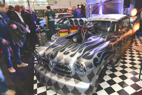 Die Borgward Isabella von 1954 mit 2000 PS - Spitze bis 325 km/h - ist erstmals auf einer Messe zu sehen. Von Drag Racing Germany.
