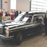 Mercedes Benz 20 D8-W115  von 1972. Ein Sonderfahrzeug mit einem Aufbau von Pollmann Karosseriewerk  Bremen. Die Daten: 60 PS, 132 Km/h. Die Länge des Laderaum beträgt 215 cm.