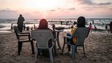 Abends strömen die Menschen in Gaza zum Strand