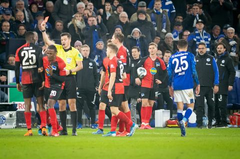 DFB-Pokal auf Schalke: Rot für Hertha-Star Jordan Torunarigha