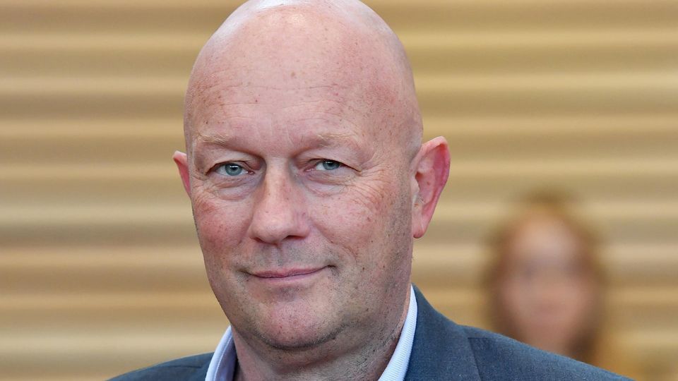 FDP-Kandidat Thomas Kemmerich ist neuer Ministerpräsidenten Thüringens FDP-Kandidat Thomas Kemmerich ist neuer Ministerpräsidenten Thüringens