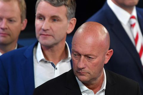 Thomas Kemmerich (r.) und Björn Höcke nach der Landtagswahl Ende Oktober in einem Wahlstudio des ZDF in Erfurt