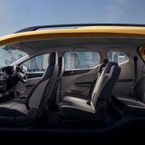 Trotz einer Länge von 3,99 Metern passen drei Sitzreihen in den Renault Triber