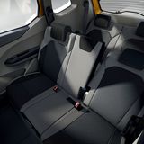 Die Rückenlehnen der Fondsitze sind verstellbar