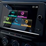 Der acht Zoll Monitor dient wie bei den anderen Renault Modellen als Kommunikationszentrale