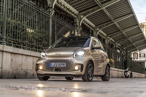 Der Smart EQ Fortwo wiegt 1.095 Kilogramm