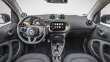 Auch das Cockpit ist überarbeitet - der Touchscreen misst acht Zoll