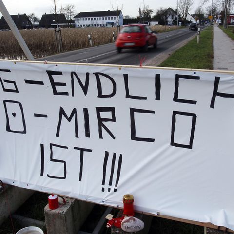 Schild der Suche nach Mirco