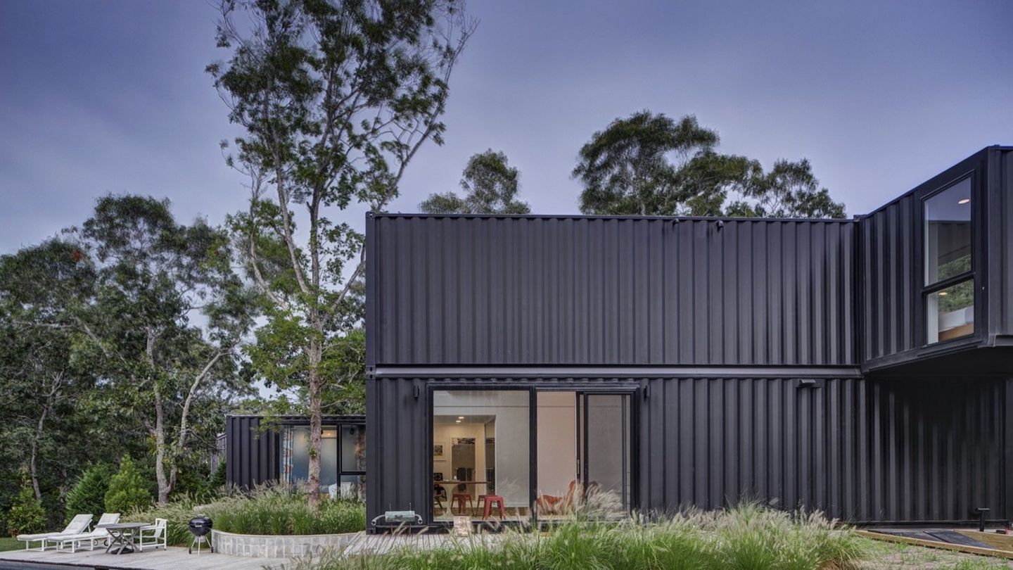 This luxurious holiday home was created from six shipping containers