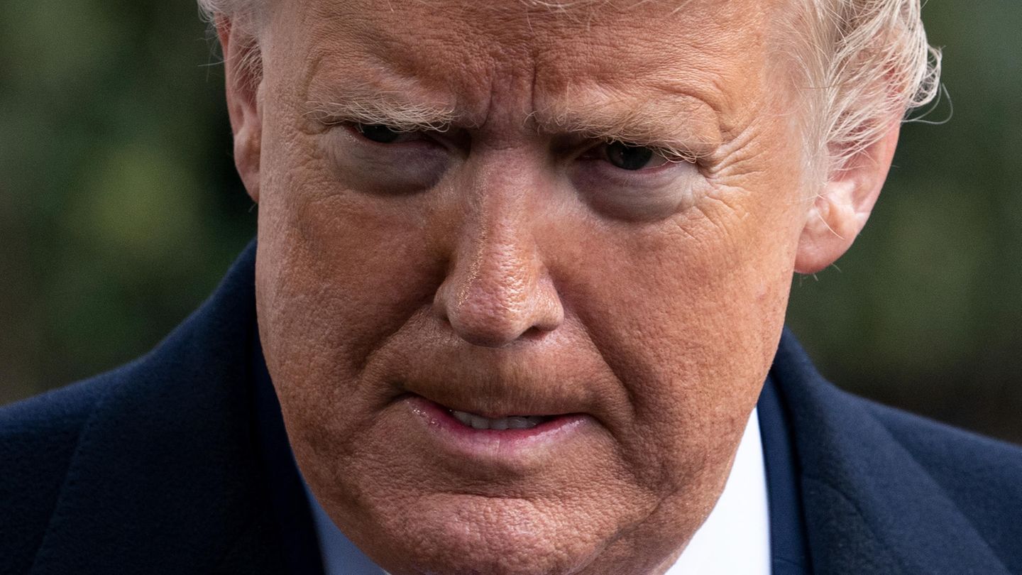 Nach seinem Freispruch im Amtsenthebungsverfahren schlägt Donald Trump zurück und entlässt Schlüsselzeugen 