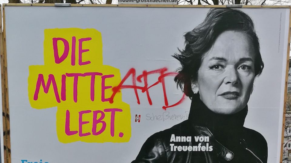 Wahlplakat der Hamburger FDP-Spitzenkandidatin Anna von Treuenfels Wahlplakat der Hamburger FDP-Spitzenkandidatin Anna von Treuenfels