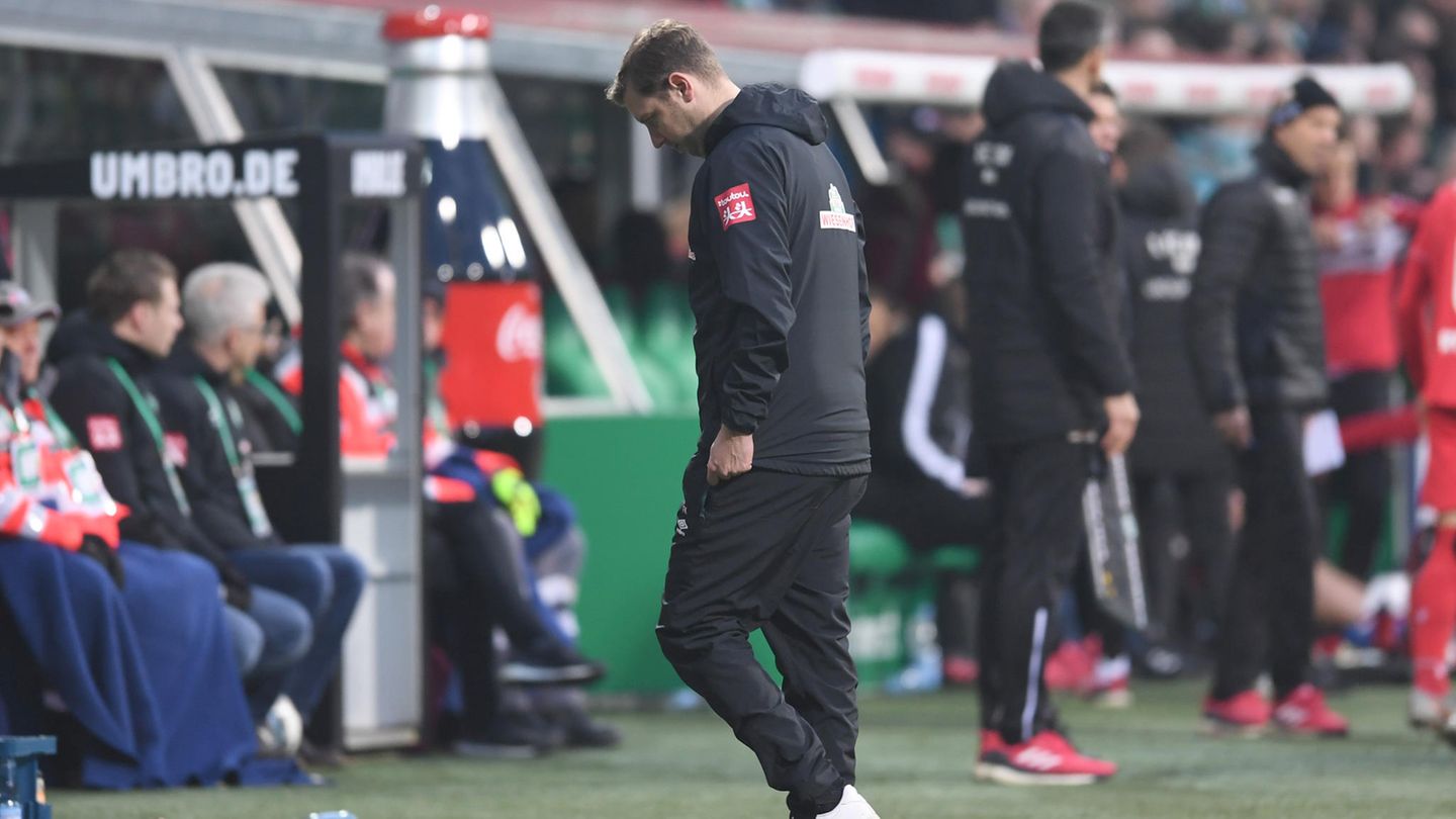 Werder-Trainer Florian Kohfeldt zeigte sich nach der erneuten Bundesliga-Niederlage ratlos