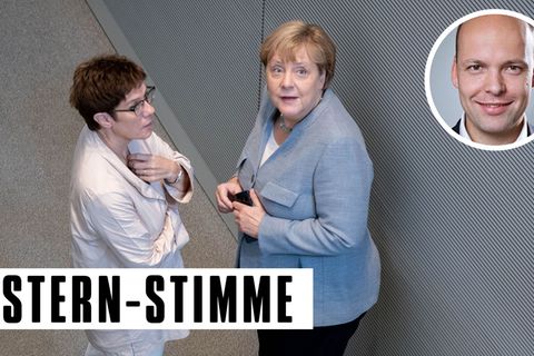 Annegret Kramp-Karrenbauer (l.), CDU-Parteivorsitzende, und Bundeskanzlerin Angela Merkel (CDU)