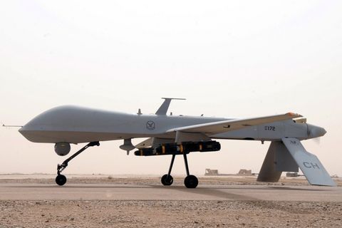 Eine aufmunitionierte Drohne in Afghanistan