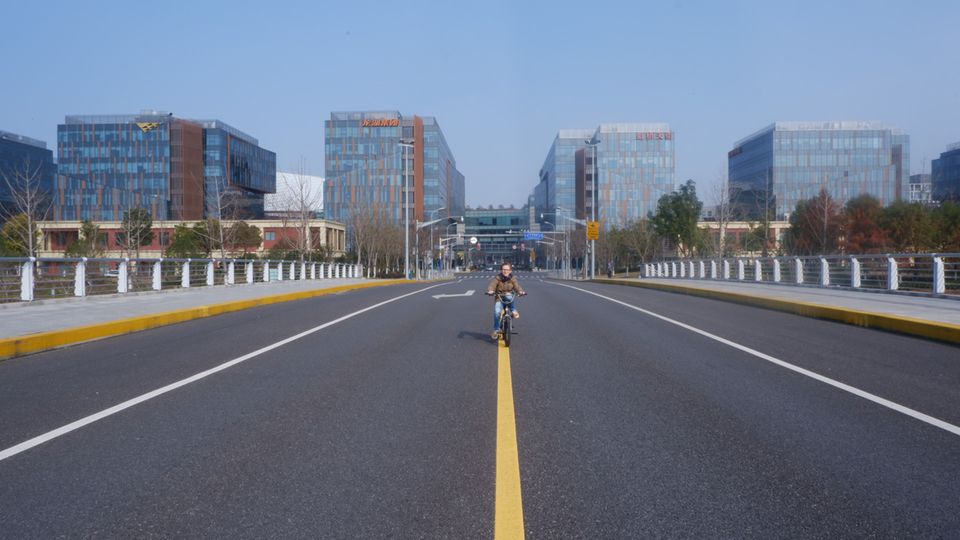 Leere Straßen Leere Straßen in Shanghai