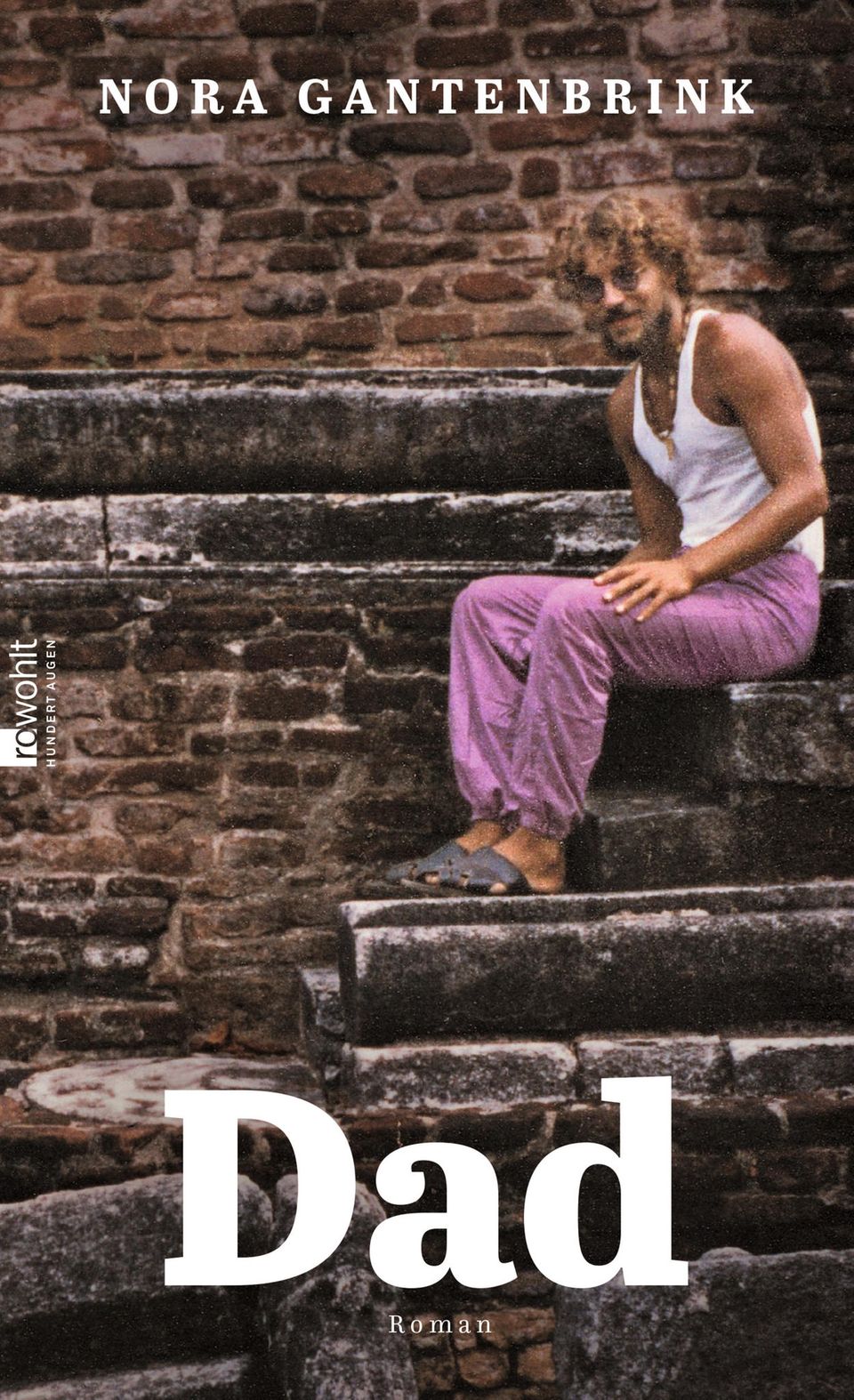"Dad" Cover mit einem Foto des Vater in Hippiekleidung