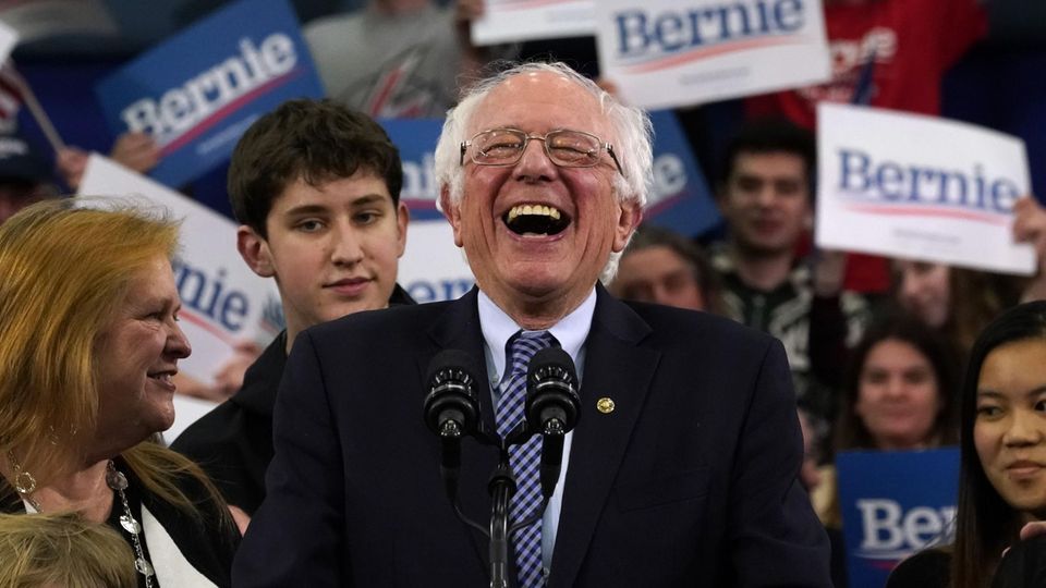 Bernie Sanders bei Vorwahl in New Hampshire knapp vorne Bernie Sanders