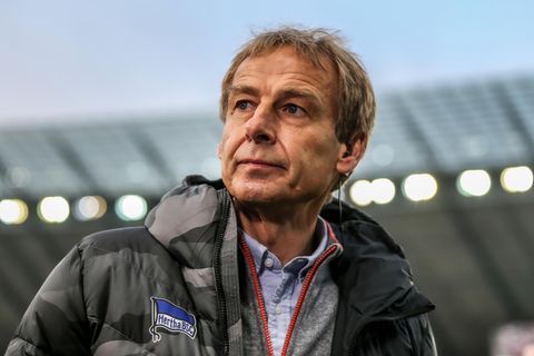 Jürgen Klinsmann, ehemaliger Cheftrainer von Hertha BSC, im Stadion