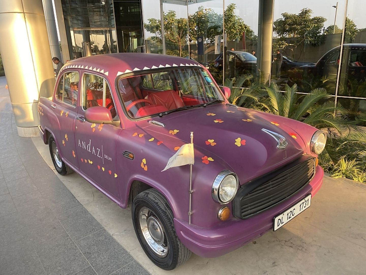 Der Hindustan Ambassador verkommt langsam zu einem Relikt aus einer anderen Zeit