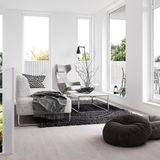 Weiße und graue Möbel