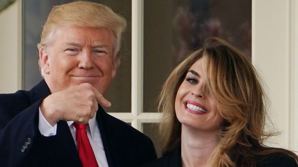 Die Ex.Kommunikationschefin von US-Präsident Donald Trump, Hope Hicks, kehrt nach zwei Jahren ins Weiße Haus zurück. Die Ex.Kommunikationschefin von US-Präsident Donald Trump, Hope Hicks, kehrt nach zwei Jahren ins Weiße Haus zurück.