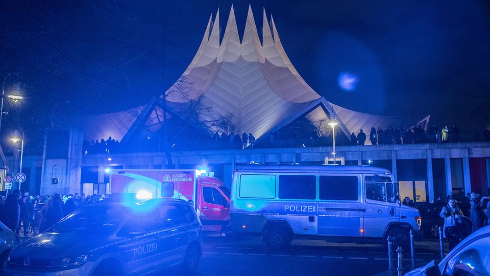 Berlin: Vier Täter, Schüsse auf den Oberkörper: Neue Details zur Tempodrom-Schießerei Berlin: Vier Täter, Schüsse auf den Oberkörper: Neue Details zur Tempodrom-Schießerei