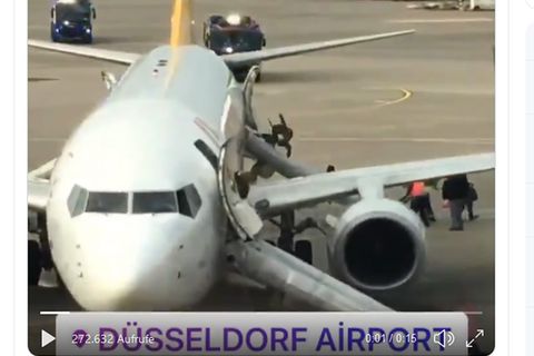 Der Jet von Pegasus Airlines in Düsseldorf