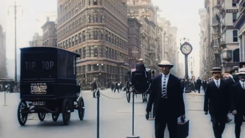 Historische Aufnahmen zeigen das Leben in New York kurz vor dem Ausbruch des Ersten Weltkriegs.