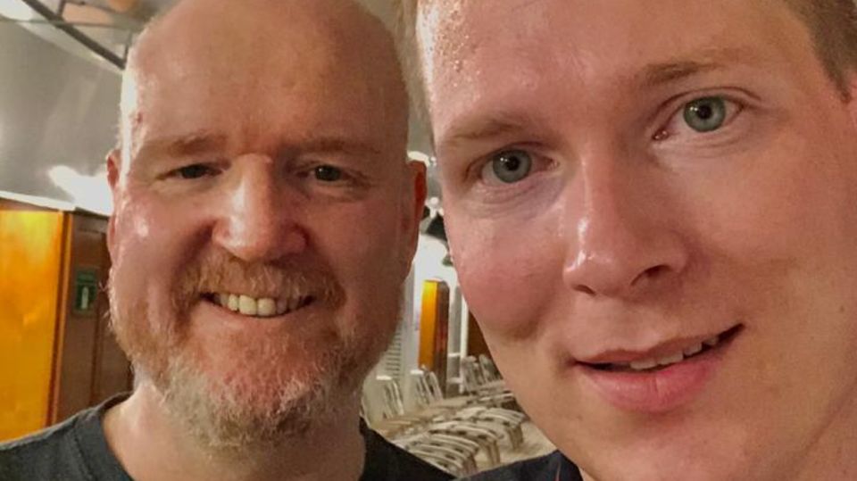 Coronavirus: Markus König (l) und Christian Weber sind Passagiere des Kreuzfahrtschiffs "Westerdam" Markus König (l) und Christian Weber sind Passagiere des Kreuzfahrtschiffs "Westerdam"