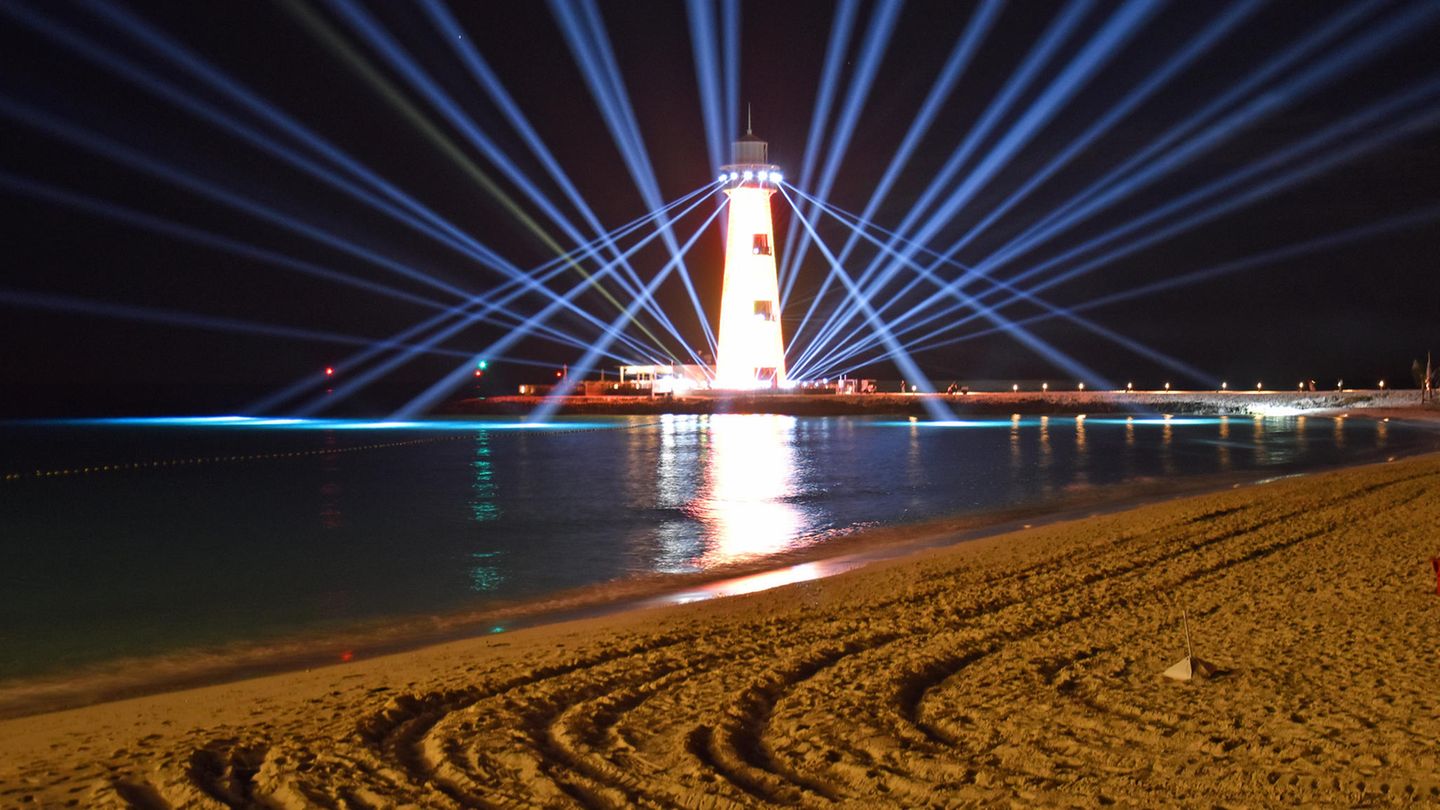 Dann bleibt am Abend genügend Zeit, um auch die Lichtershow von Land aus zu sehen