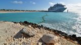 Heute hat an der Pier von Ocean Cay die "MSC Devina" aus Maimi festgemacht, ein 333 Meter langer Ozeanriese