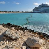 Heute hat an der Pier von Ocean Cay die "MSC Devina" aus Maimi festgemacht, ein 333 Meter langer Ozeanriese