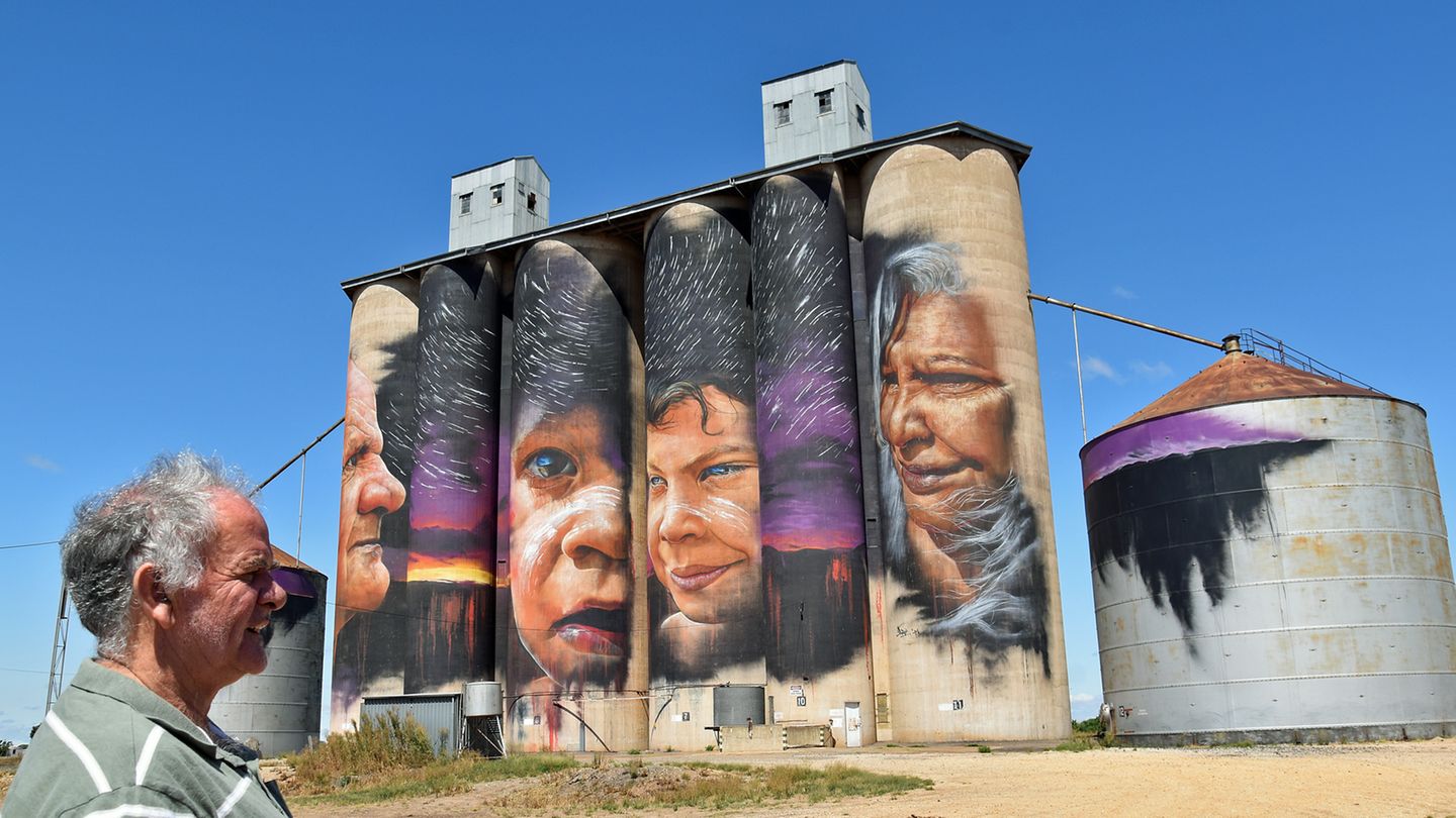 Silo art Trail in Sheep Hill