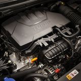 Den Dreizylinderturbo gibt es auch als Mildhybrid