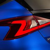 Das Beleuchtungs-V findet sich auch in den Rücklichtern wieder