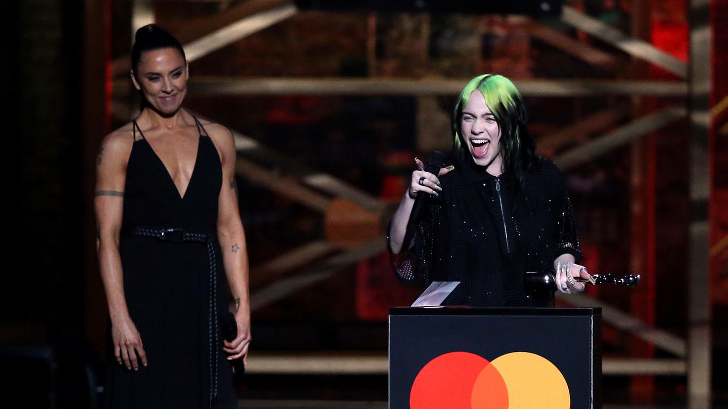 Billie Eilish bei den Brit Awards.