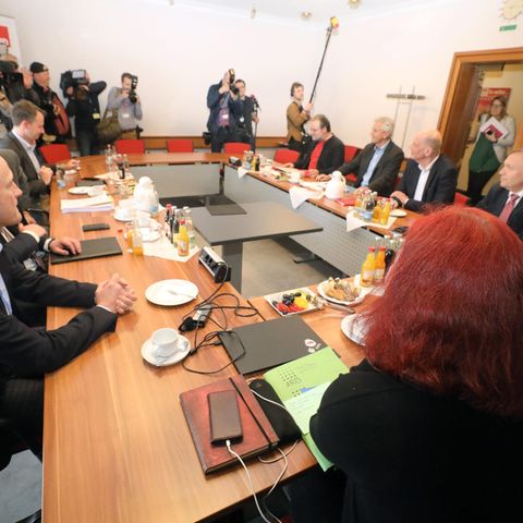 Vertreter von Die Linke, SPD, Bündnis 90/Die Grünen und CDU