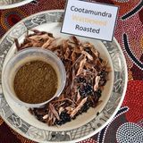 Wattleseeds als Samen und zermahlen